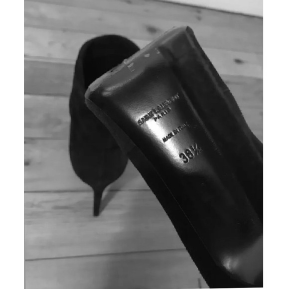 Authentic Saint Laurent suede pointy toe booties - Picture 4 of 4